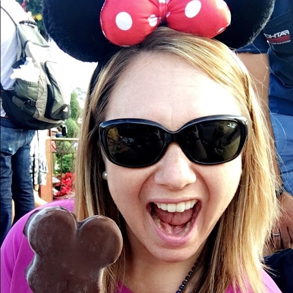 Meet your Posher, Jenna - Picture 1 of 1